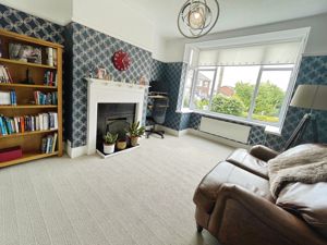 Lounge- click for photo gallery